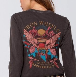 😎 Graphic Crop Tee 😎